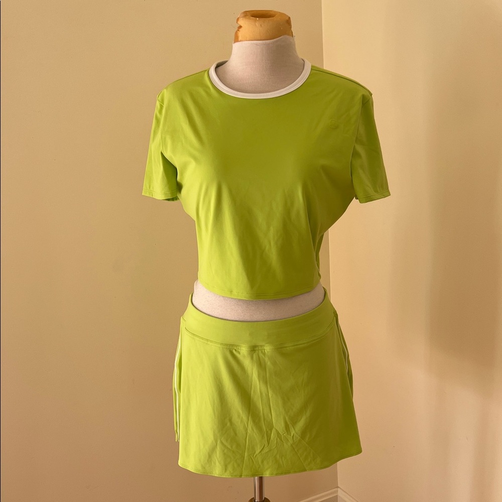 Lululemon Athletica Xl Green Top And Skort Set.